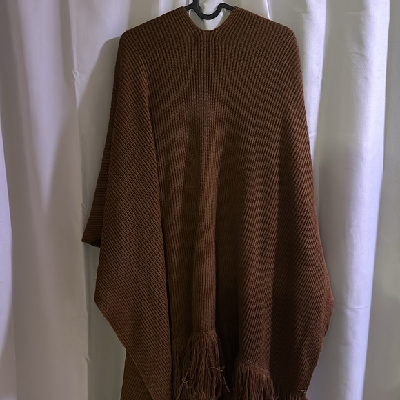 Super Cute Brown Free People Shawl w/ Fringe Bottom - Picture 3 of 4